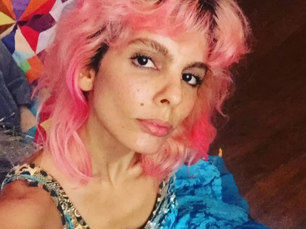 Mãeana canta JG